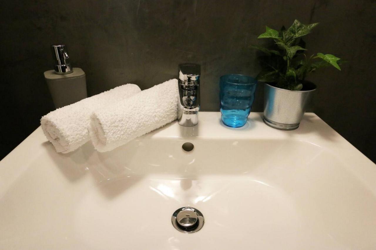 Val&Mar Studio Apartment Zara Esterno foto