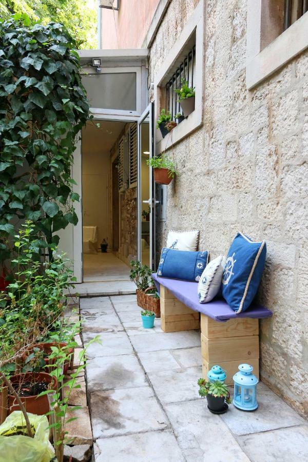 Val&Mar Studio Apartment Zara Esterno foto